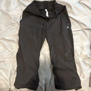 Lulu Lemon size 4 capri pants
